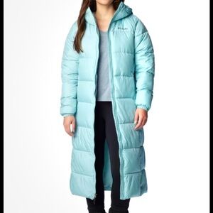 Columbia Puffect down coat!! Size S